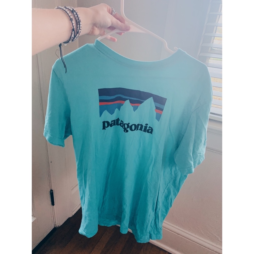 PATAGONIA TSHIRT// VINTAGE // SIZE M